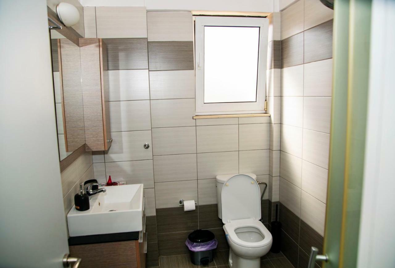 Catherine'S Comfort Apartment No2 ลาวริออน ภายนอก รูปภาพ